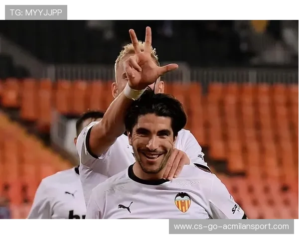 维尼修斯弧顶远射直接破网皇马领先