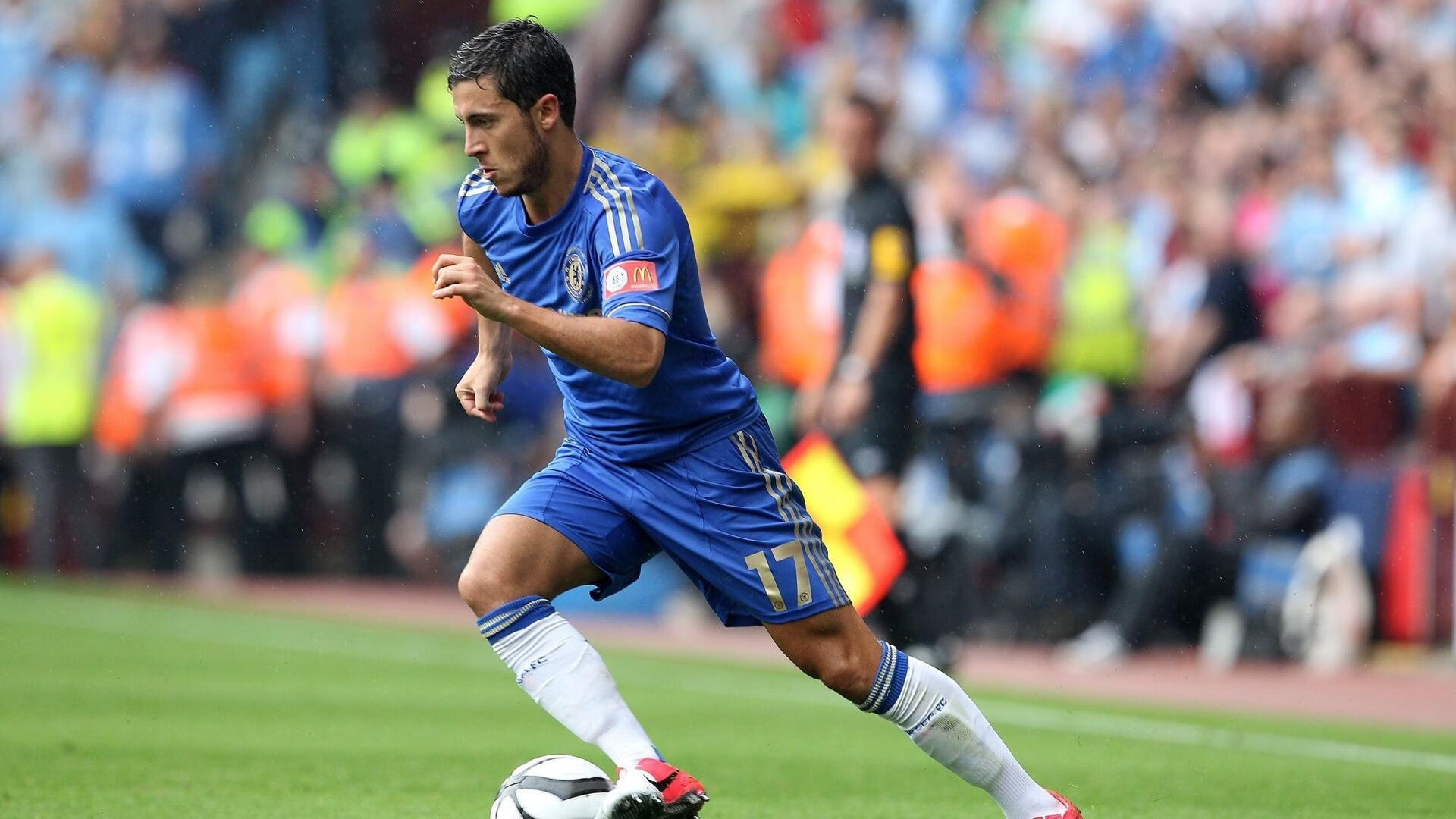 快攻转换迅速，多次反击得分，快攻型打法