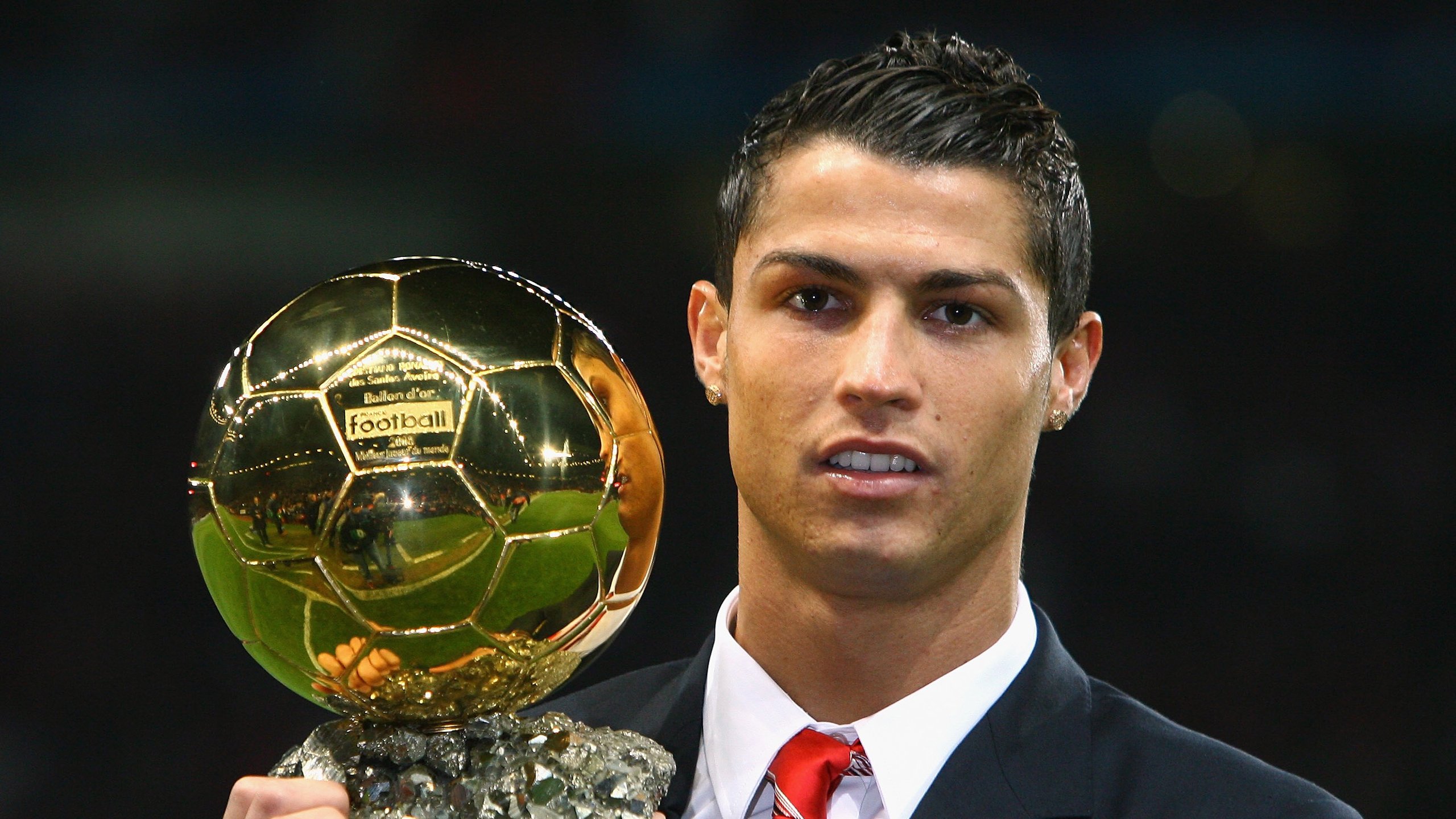 梅西再次展现统治力，引领阿根廷稳步前进